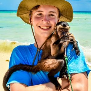 Meet your Posher, Clayton